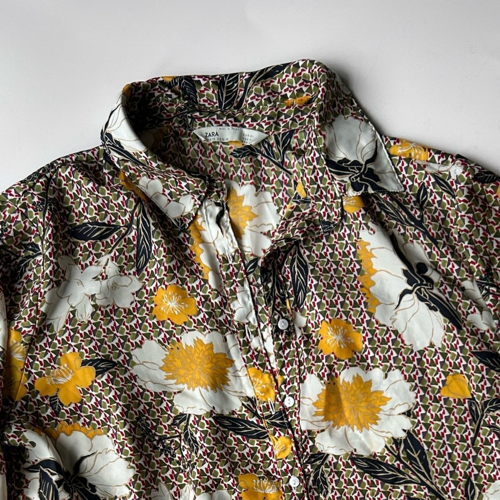 Floral Button-Up Blouse - Yellow and White - Picture 3 of 4